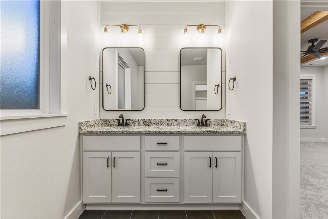 Diamond Estates Ph V Centerton - Residential