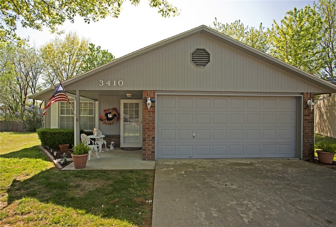 Open concept with lots of light. Great backyard. New roof in 2011. Free standing natural gas fireplace. Owner has lived in and maintained home for over 20 years. Super clean and move-in ready.