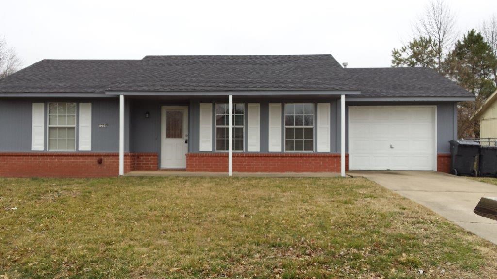 3 bedroom, 1 bath with large fenced back yard.