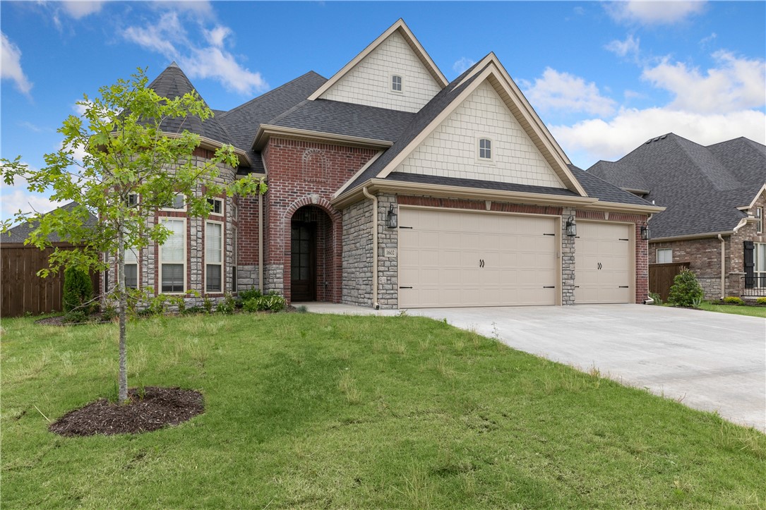 Welcome to your NextHome. This Beautiful Lochmoor Subdivision Home has 4 Bedrooms, 4 Baths, Lots of Sunlight, Abundance of Space on the First Level and a Roomy Bonus Room/Bedroom on the Second level including an Office. Granite Counters, Ceramic Tile Wood look Floors throughout the home. Carpet in the Bedrooms. Split Floor Plan with a Wonderful en-suite in the Master and so much more.This is a must see. Book your Showing now