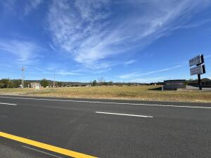Traffic count! Traffic count! Traffic count! This commercial space will suit a multitude of businesses but right now it is a Successful mechanic's shop! Owner would be willing to help out new owner's with the business!