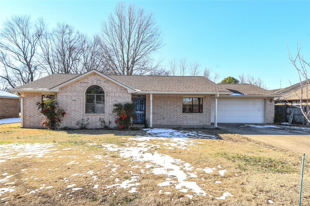 Full-Brick, new interior paint, and new carpet! Well-built 3 bedrooms, 2 bath located in Lyndale Estate, an established neighborhood in Siloam Springs, convenient location to shopping & Hwy 412. Home features open floor plan with Kitchen/dining combination plus bar. Primary bedroom has large walk-in closet and newer walk-in shower handicap accessible. Living room has vaulted ceiling & opens to the covered patio in the private back yard. Privacy fenced yard has established wisteria & grapes plus 2 apple trees in front yard. Newer roof & gutters. Attached 2-car garage.