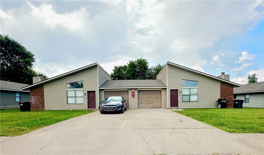 Excellent investment opportunity in East Springdale! Recently remodeled duplex (3 bedrooms / 2 bathrooms / 1 car garage per unit) with updated roof, HVAC (1 side), hot water heater, flooring, paint, refinished cabinets, counter tops, and lighting & plumbing fixtures throughout. Updated kitchen appliances including Refrigerators. Washers/dryers to convey as well. Conveniently located close to schools, grocery stores, restaurants, shopping, trails, and all amenities Springdale. Less than 3 miles to Emma Ave and downtown. Both units are currently leased. No yard sign - do not disturb tenants. Also listed as a package of multi-family properties, see ML 1322023.