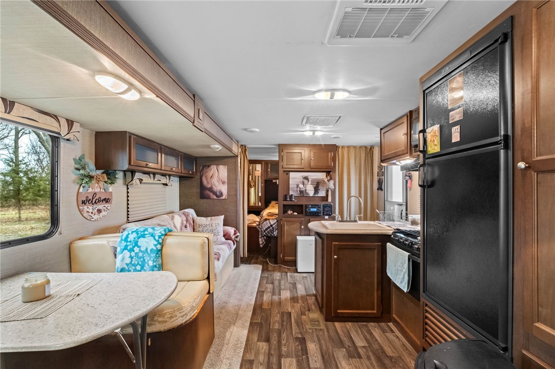 Say yes to country - Residential