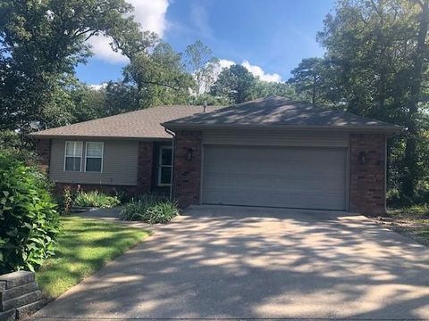 Photo of 2 Millom Lane, Bella Vista, AR 72714 (MLS # 1335100)