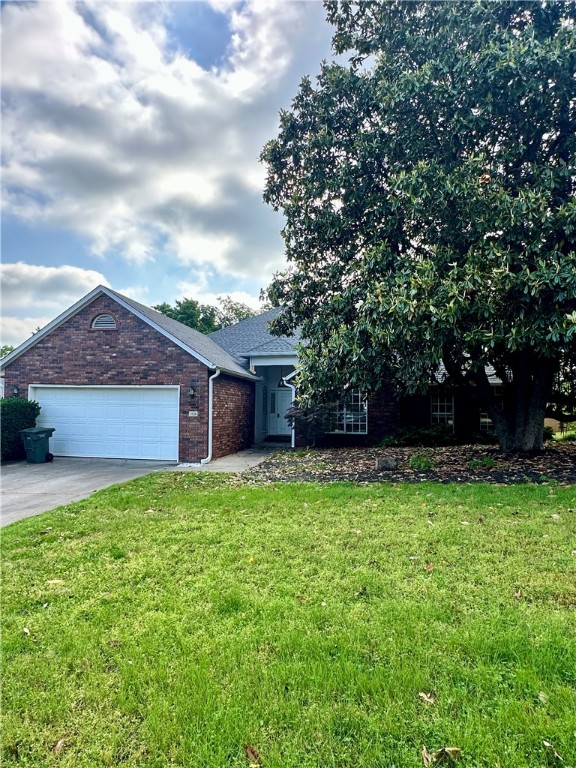 This location is unbeatable! Just minutes from Root Elementary, Gulley Park, and everything East Fayetteville has to offer, you'll find this spacious 4-bedroom, 2-bathroom home. Inside, enjoy a large living room, open dining area, and an eat-in kitchen—perfect for hosting family and friends. The primary suite includes a generous walk-in closet and a tiled walk-in shower. Step outside to a backyard designed for summer fun, complete with a partially covered deck and plenty of green space to enjoy!