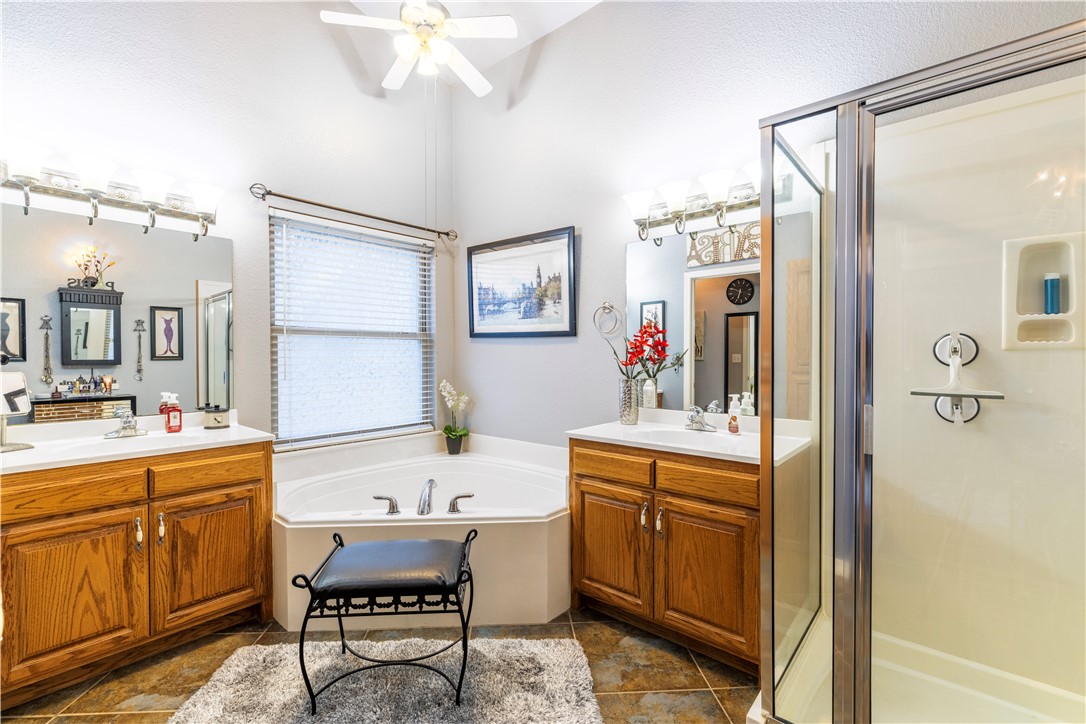 Unit 10 Holiday Island - Residential