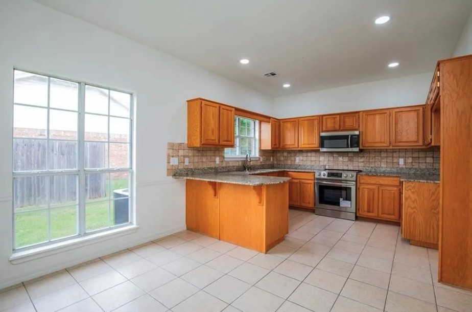 Oaks Add Ph X - Residential Lease