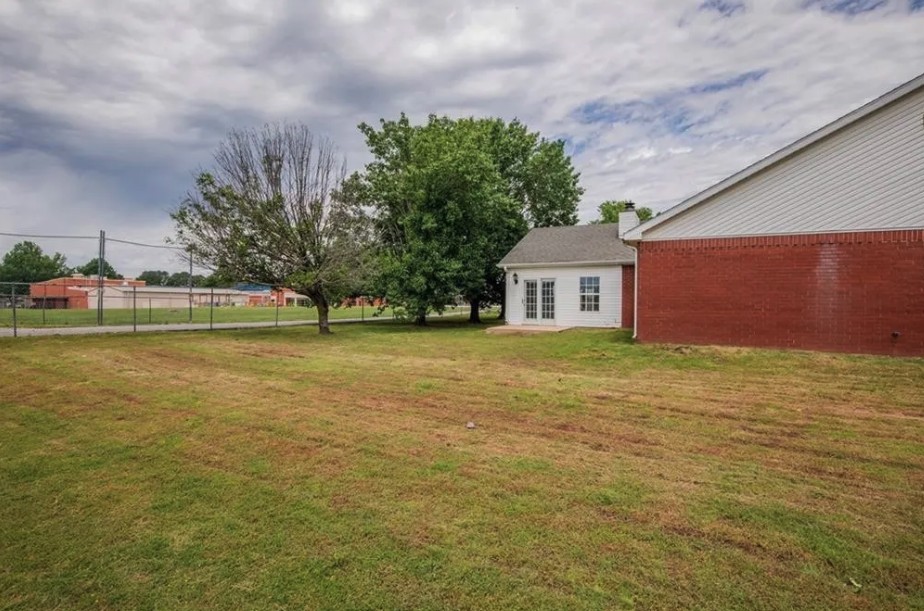 Oaks Add Ph X - Residential Lease