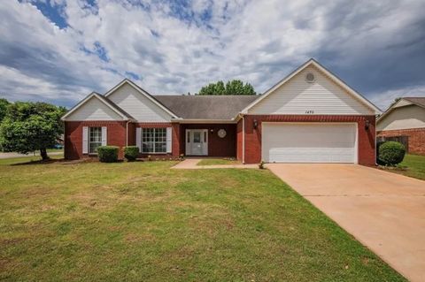 Photo of 1470 Forest Street, Springdale, AR 72764 (MLS # 1340735)