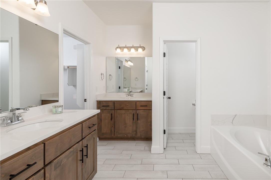 Prairie Brook Sub Ph 3 Centerton - Residential