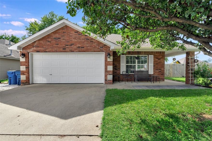 This lovely 4 bedroom home sits less than a mile from the Applegate Trail Head West leading to the Coler Mountain Bike Preserve, and 2.6 miles from the Walmart Home office which makes this a prime location to all NWA has to offer! Great updates like new HVAC (2021) and a new roof (2020) add extra charm. Enjoy your evenings relaxing on the back patio or wrap around front porch! Need room for the toys? No problem! Gravel has been added to the left side of the driveway for RV or boat storage space. Welcome Home!