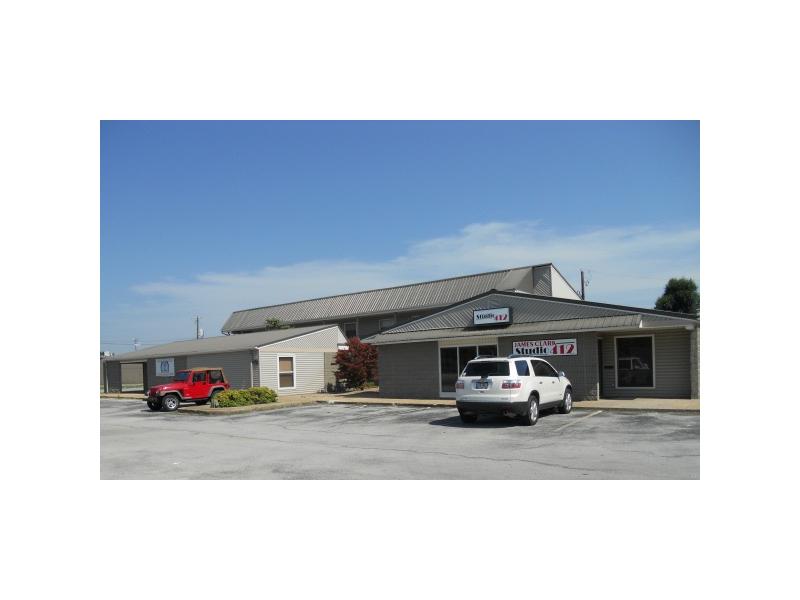 Reasonable rent and great location for office. 3 privcate offices, lobby, private bath, 2nd floor. BROKER OWNED