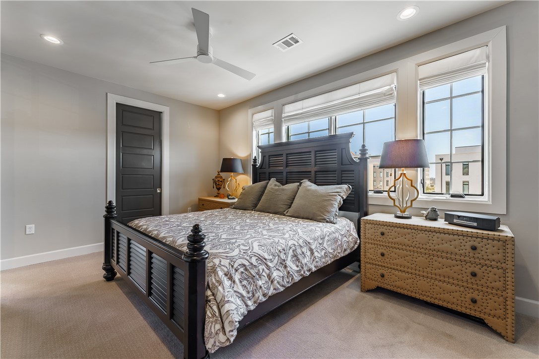 Pinnacle Heights Rogers - Residential