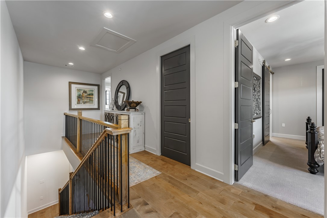 Pinnacle Heights Rogers - Residential