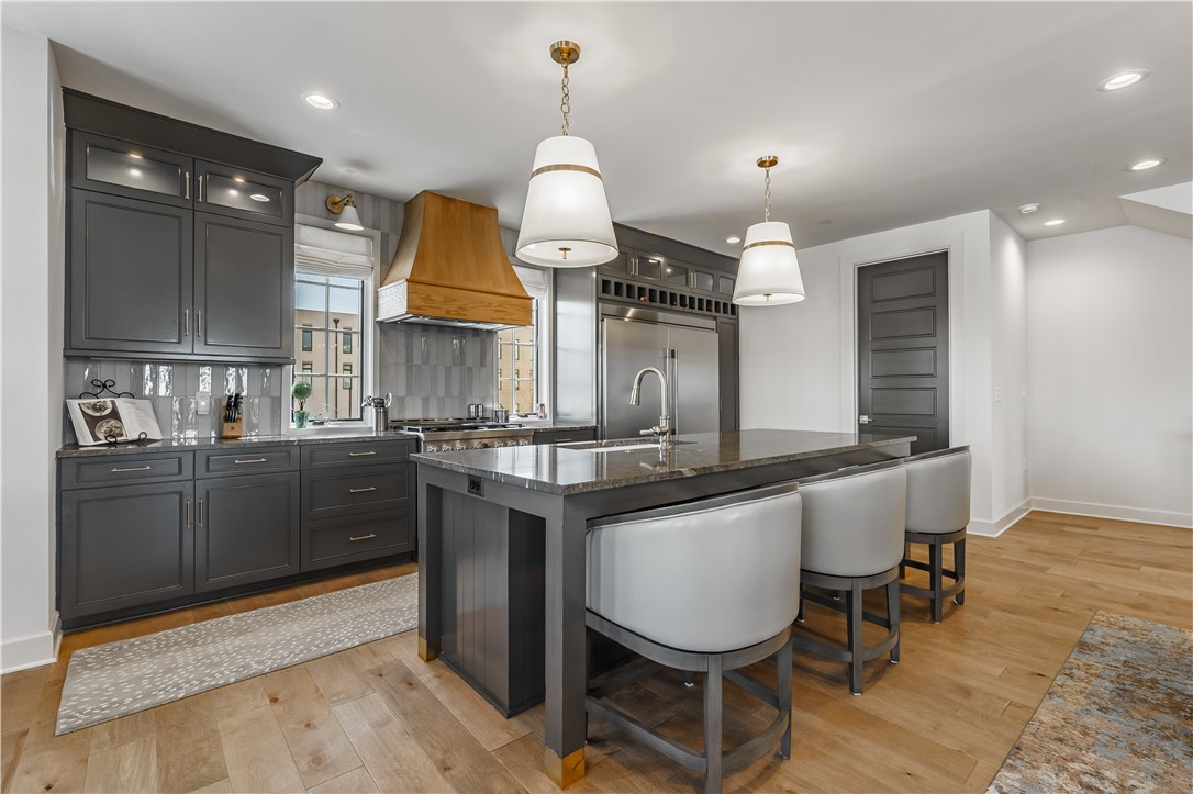 Pinnacle Heights Rogers - Residential