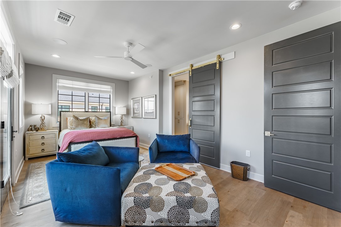 Pinnacle Heights Rogers - Residential