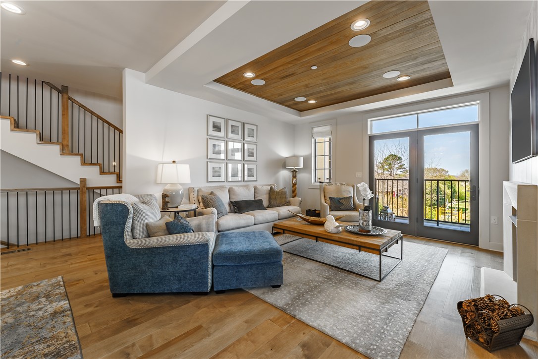 Pinnacle Heights Rogers - Residential