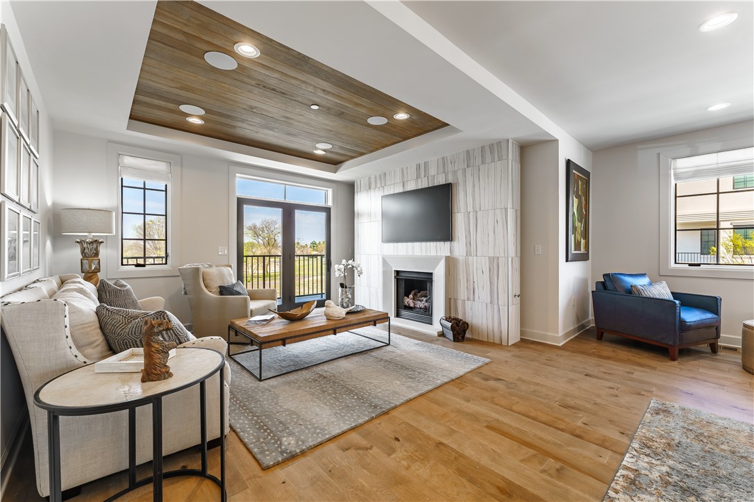Pinnacle Heights Rogers - Residential
