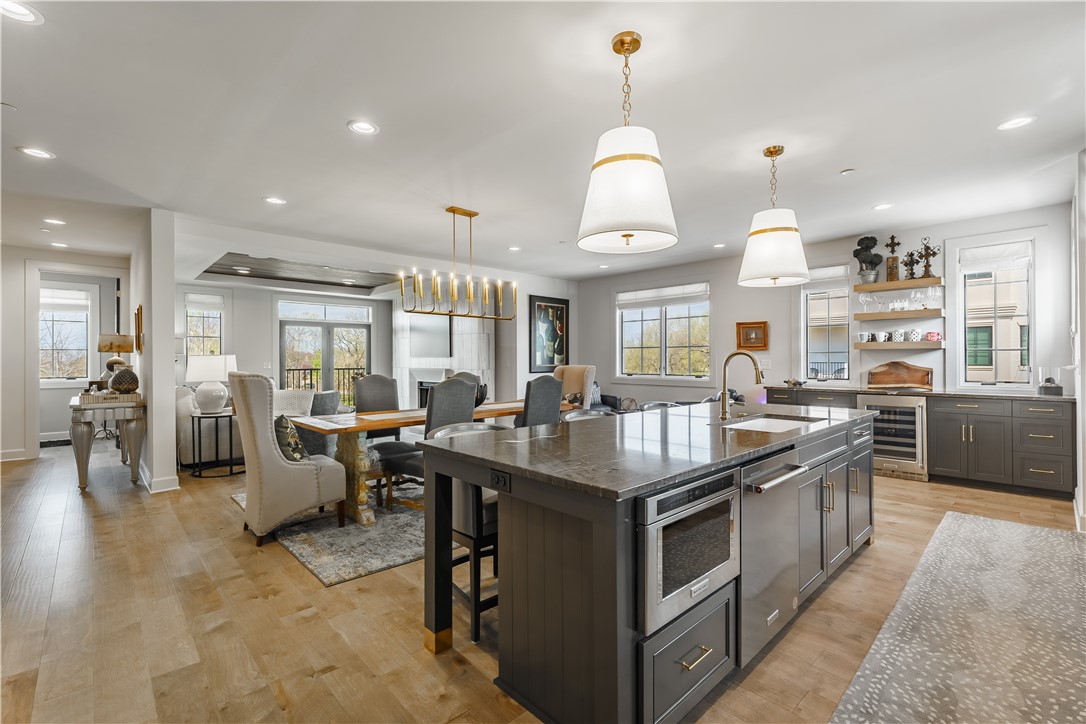 Pinnacle Heights Rogers - Residential