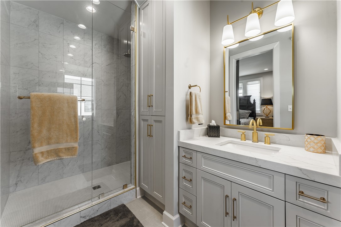Pinnacle Heights Rogers - Residential