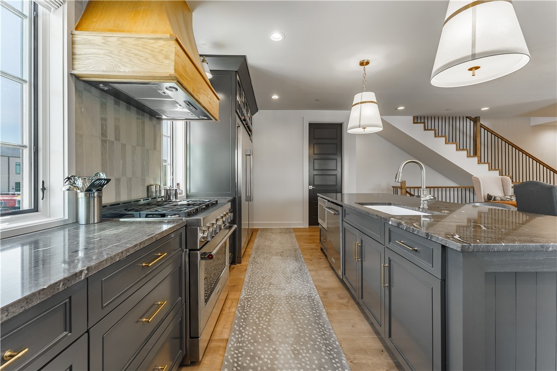 Pinnacle Heights Rogers - Residential