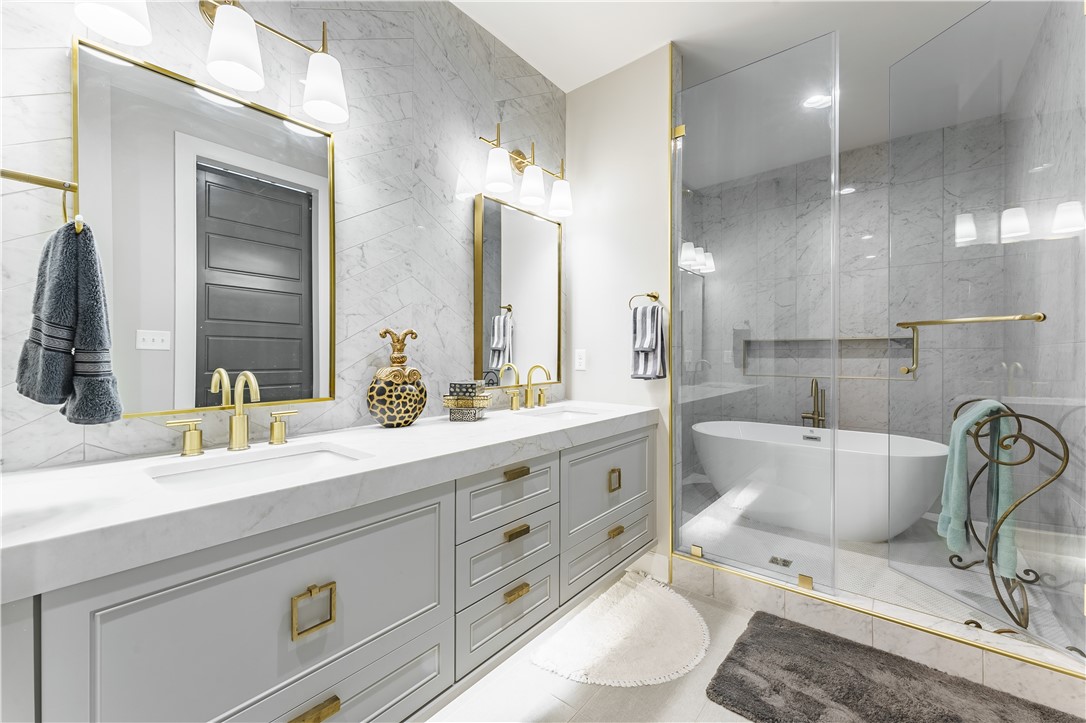 Pinnacle Heights Rogers - Residential