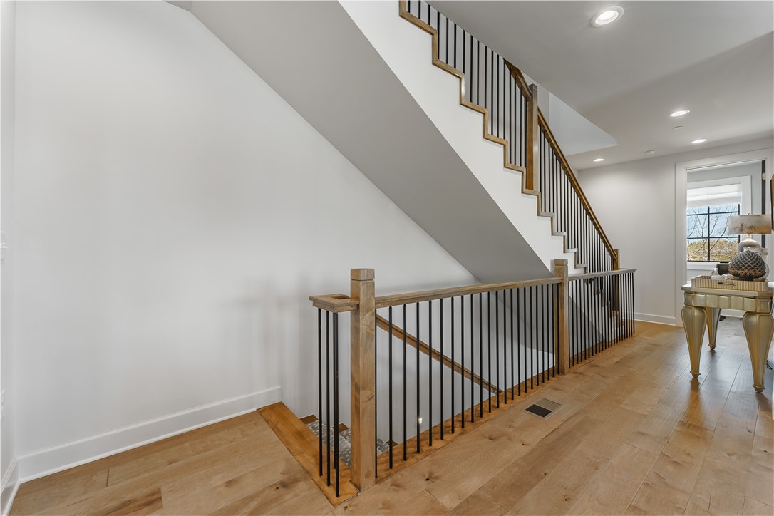 Pinnacle Heights Rogers - Residential