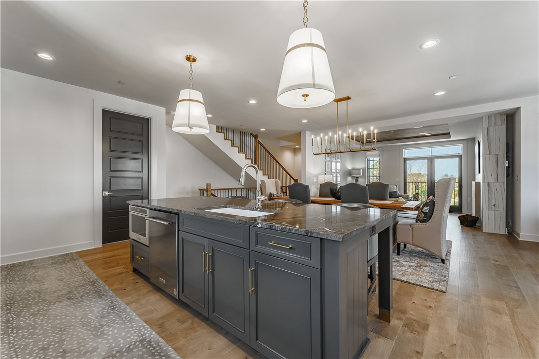 Pinnacle Heights Rogers - Residential
