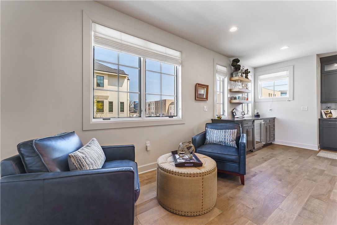 Pinnacle Heights Rogers - Residential