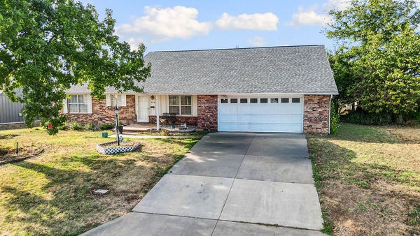814 S ORLEANS DR, ROGERS, AR 72758 - Image eec5ac34cefc026609a438bc5cf7b689/917755553