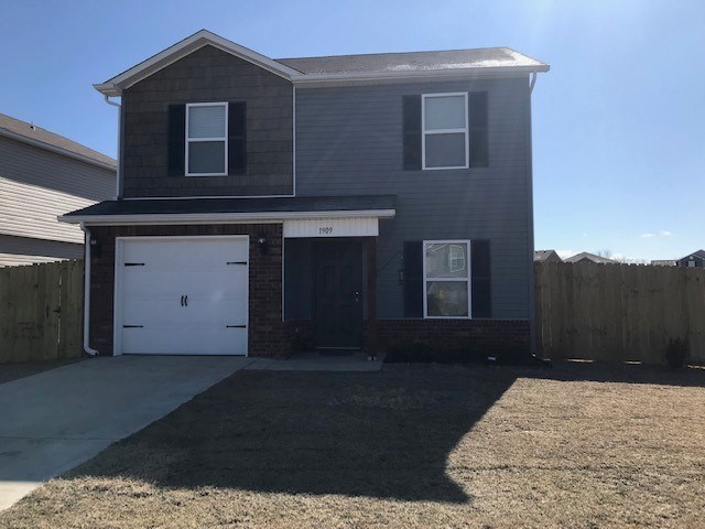 New 10/2019 1400 Sq ft, 2 story, 3 bedroom 2 1/2 bath. Stainless appliances. Bonus room upstairs. Upgrades: Privacy fenced backyard, backyard deck, gutters.