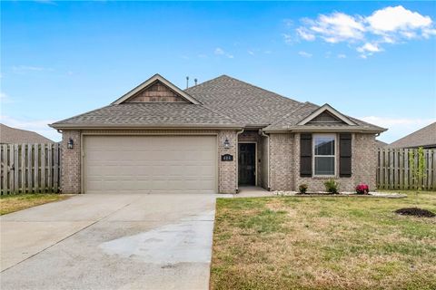 Photo of 404 W Gillian Avenue, Rogers, AR 72758 (MLS # 1339501)