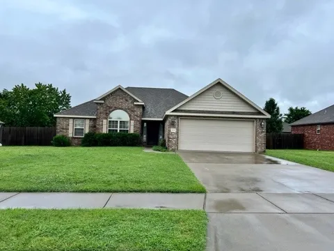 MLS: 1303144