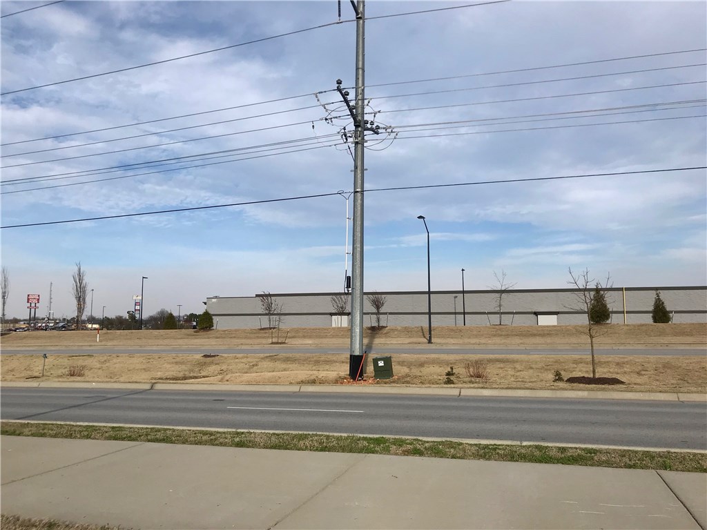 Springdale Outlots - Land