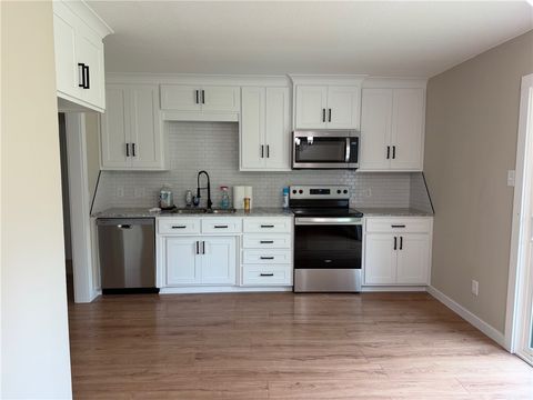Photo of 6725 Jackson Street, Fort Smith, AR 72903 (MLS # 1342717)