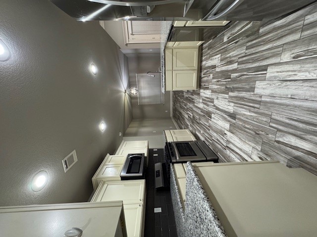 Maple Glenn - Residential Lease