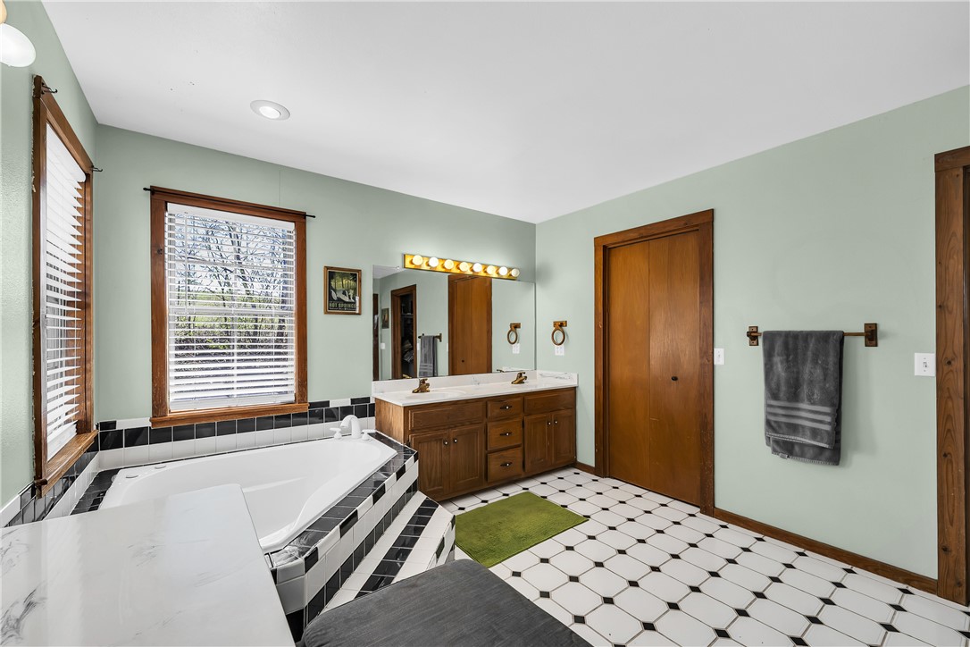 34-18-31 TONTITOWN - Residential
