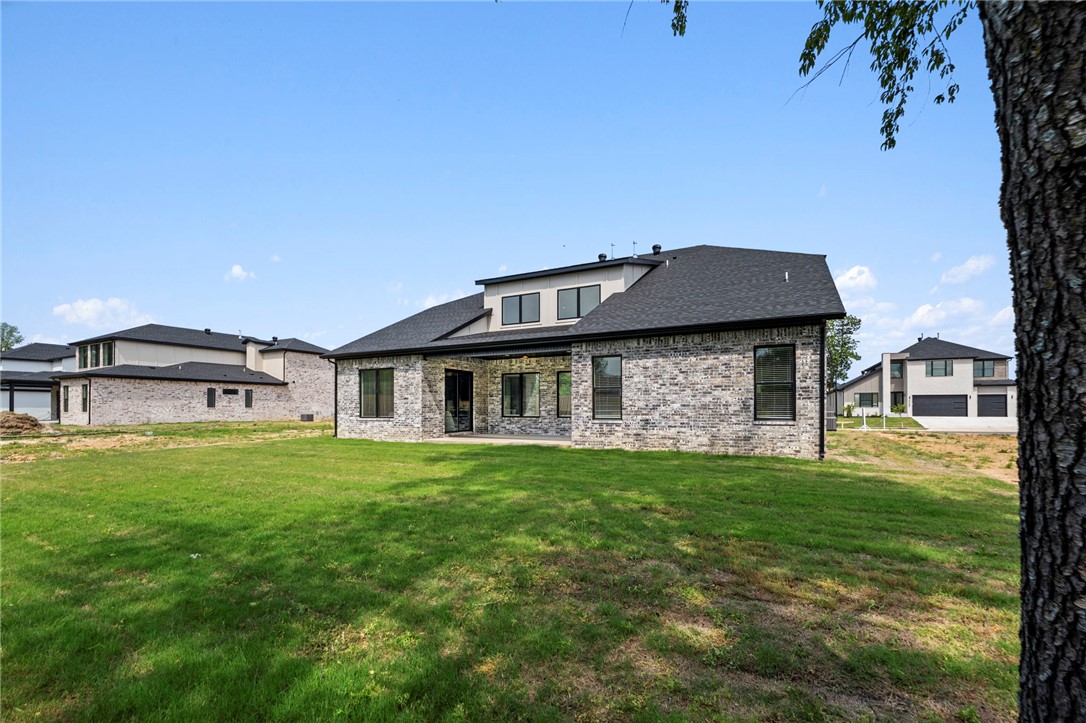 SOARING AT SCISSORTAIL SUB-ROGERS - Residential
