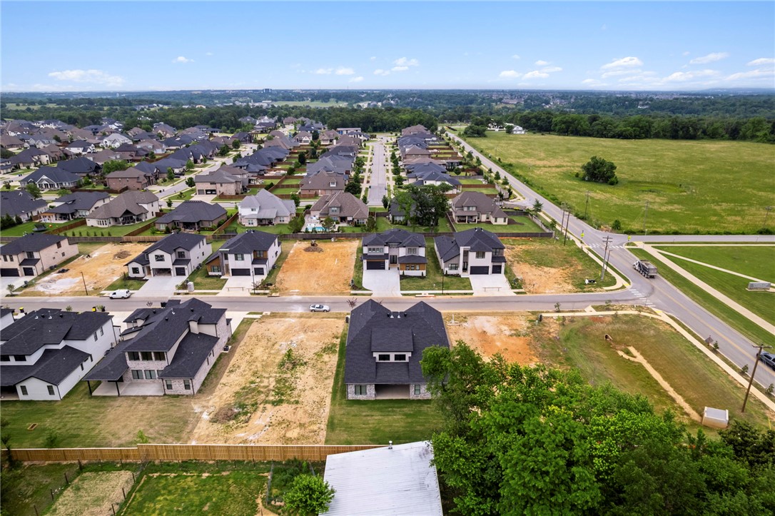 SOARING AT SCISSORTAIL SUB-ROGERS - Residential