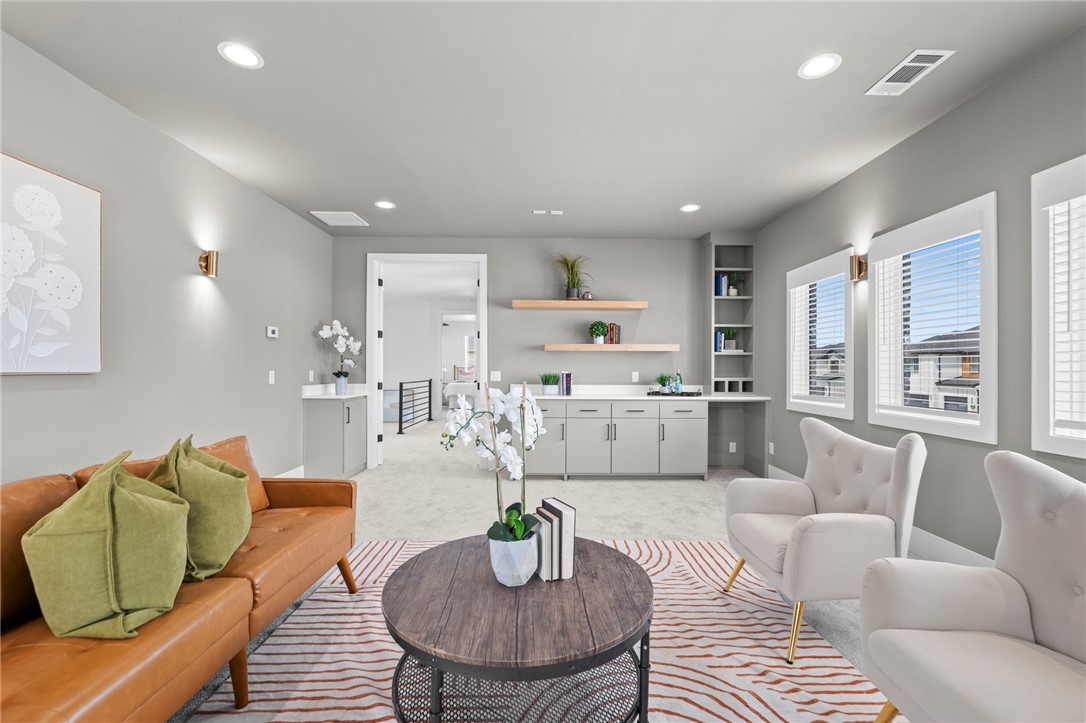 SOARING AT SCISSORTAIL SUB-ROGERS - Residential