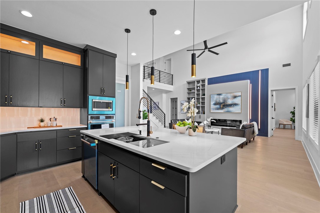 SOARING AT SCISSORTAIL SUB-ROGERS - Residential