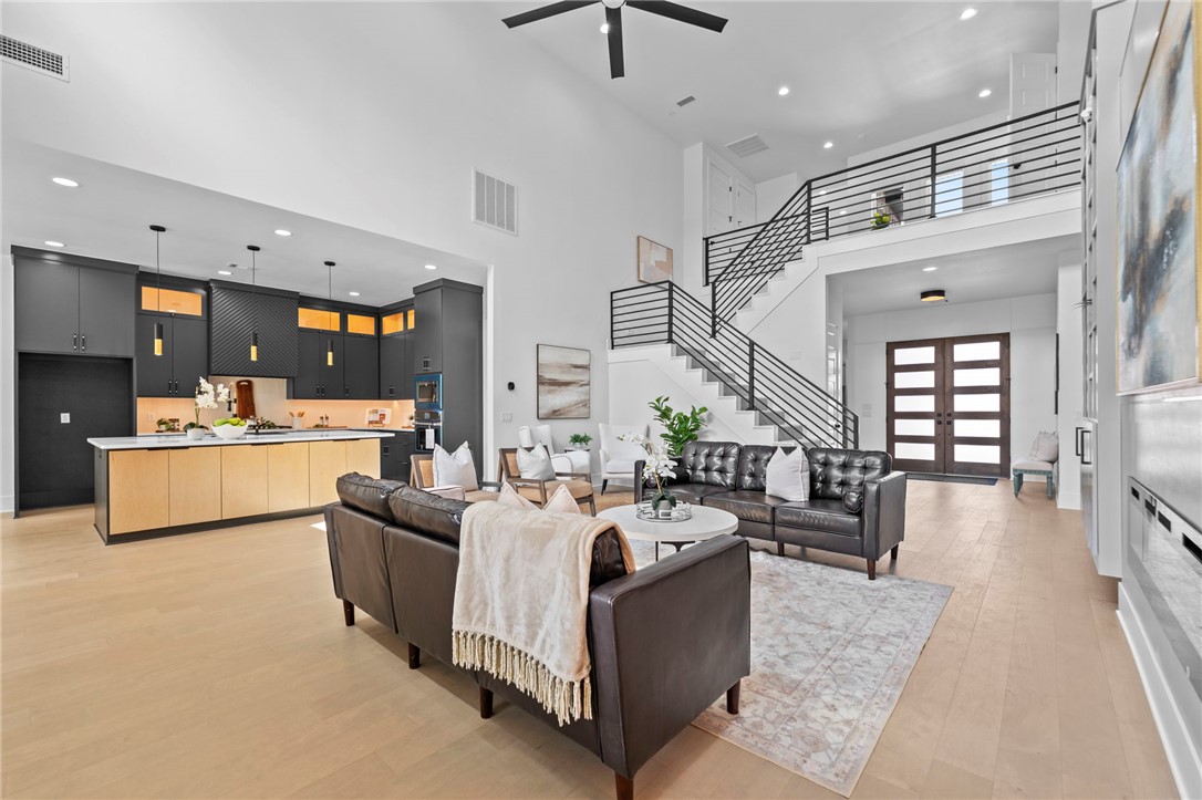 SOARING AT SCISSORTAIL SUB-ROGERS - Residential