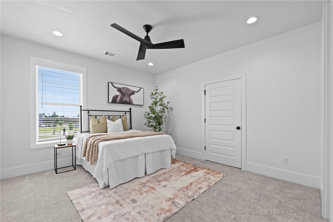 SOARING AT SCISSORTAIL SUB-ROGERS - Residential