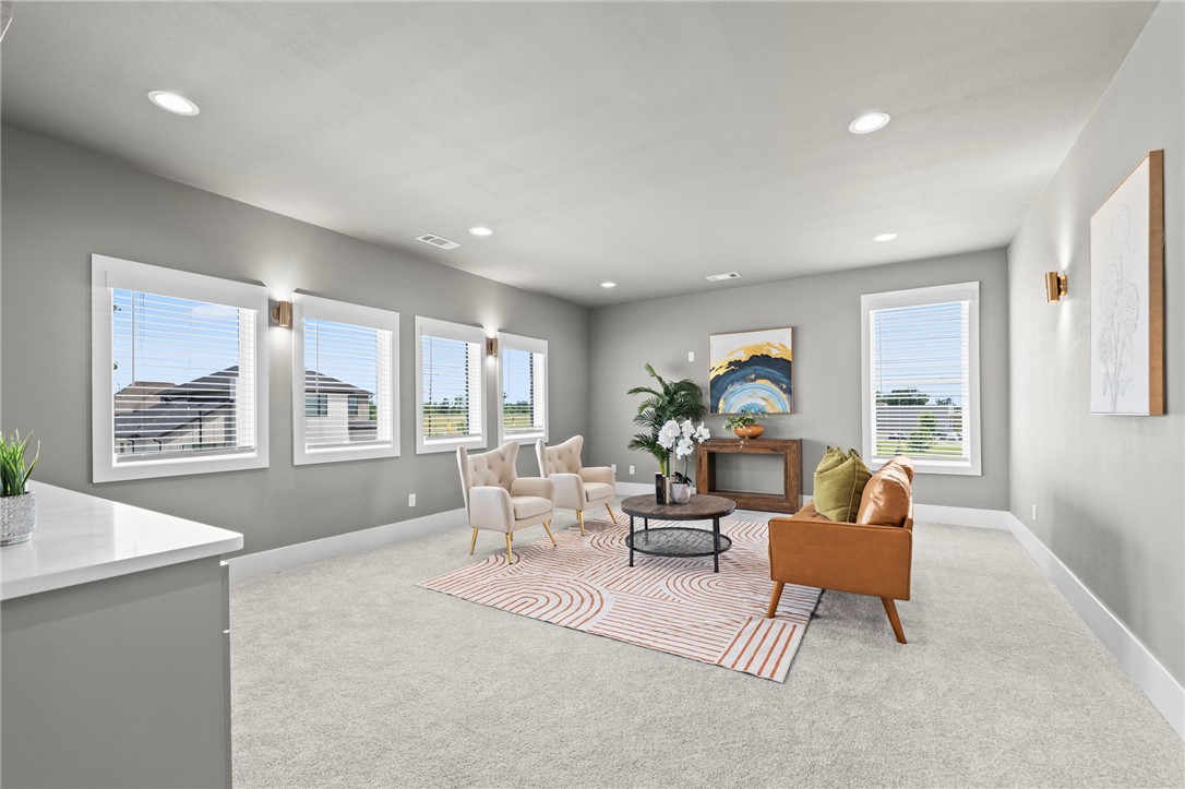 SOARING AT SCISSORTAIL SUB-ROGERS - Residential
