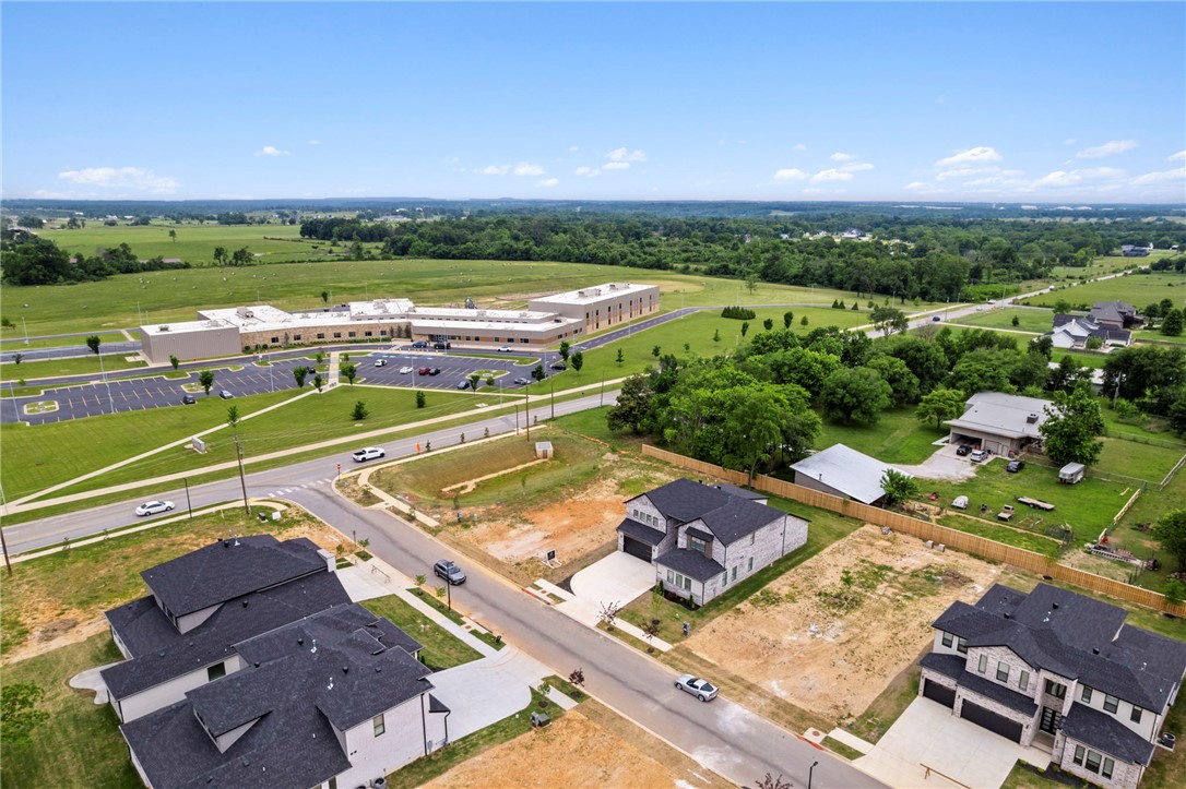 SOARING AT SCISSORTAIL SUB-ROGERS - Residential