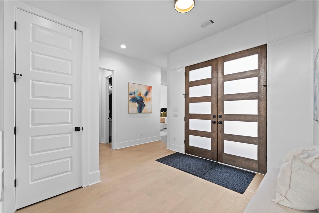 SOARING AT SCISSORTAIL SUB-ROGERS - Residential