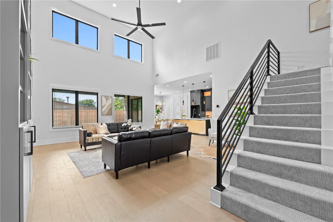 SOARING AT SCISSORTAIL SUB-ROGERS - Residential