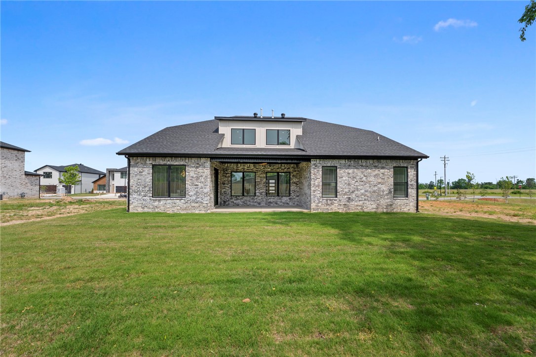 SOARING AT SCISSORTAIL SUB-ROGERS - Residential