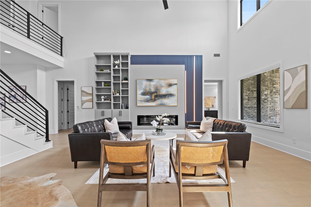 SOARING AT SCISSORTAIL SUB-ROGERS - Residential